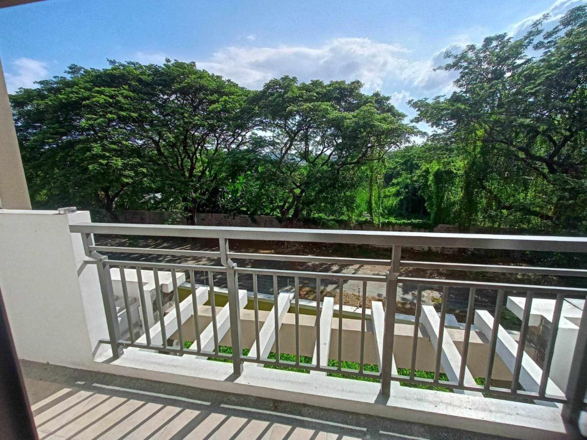 Acacia Estates Taguig Aparthotel Manila Ngoại thất bức ảnh